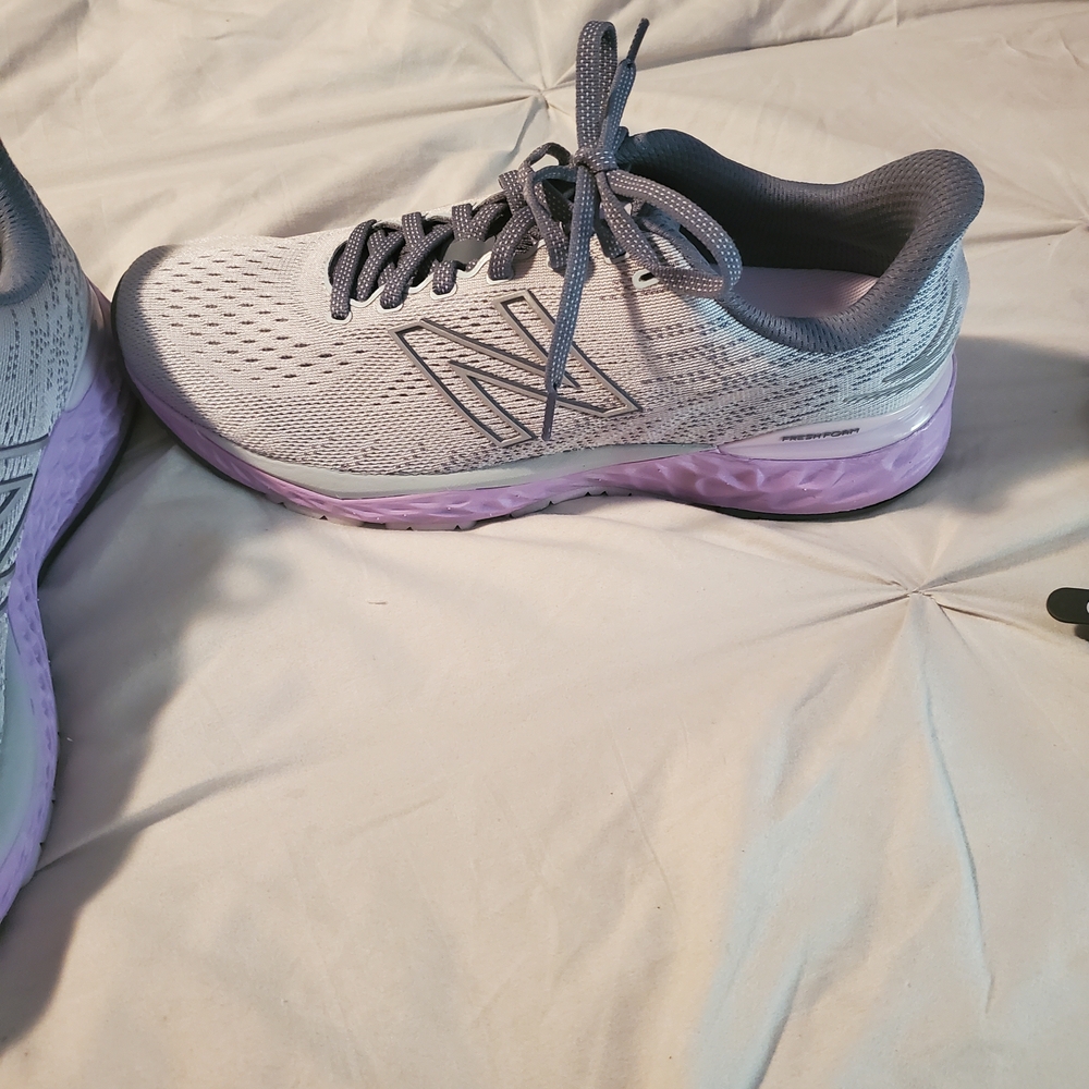 Women's Athletic Running Shoes - Light Purple